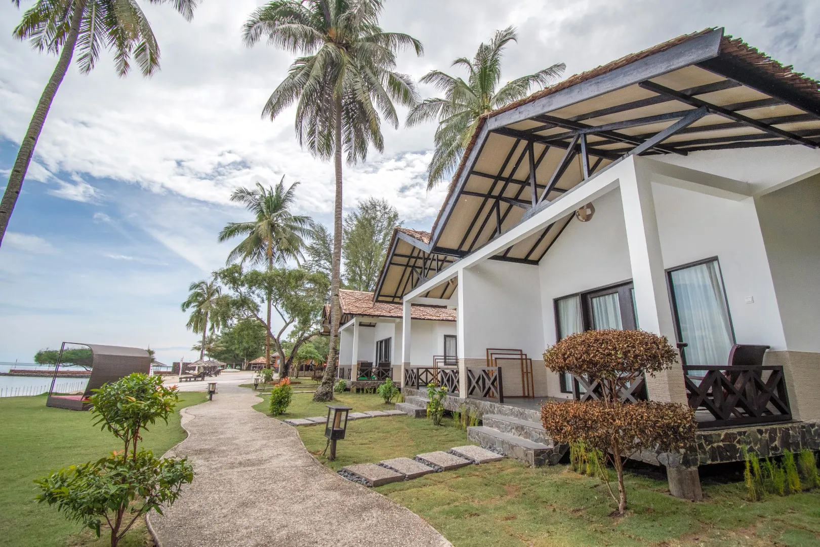 Bintan | Bintan Spa Villa Beach Resort + Ferry  2-Way Ferry + Land Transfer + Breakfast