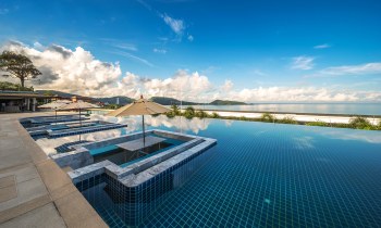 Phuket | Andamantra Resort and Villa + Airport + Breakfast + Free City Tour